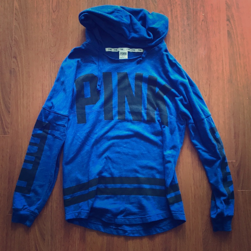 VS pink hoodie